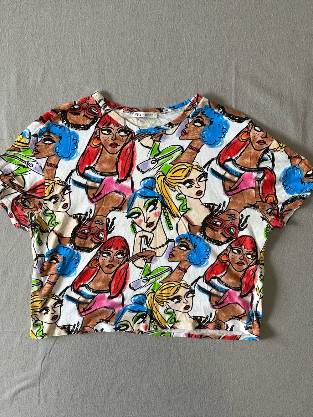 Zara Abstract Face Print Crop Tee Colorful Art Graphic Shirt Y2K Women’s Large